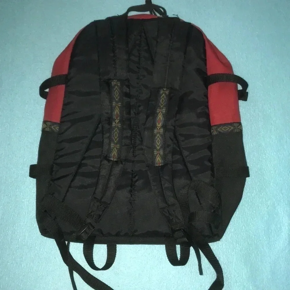 NORTH RANGE backpack red black Aztec type print padded straps